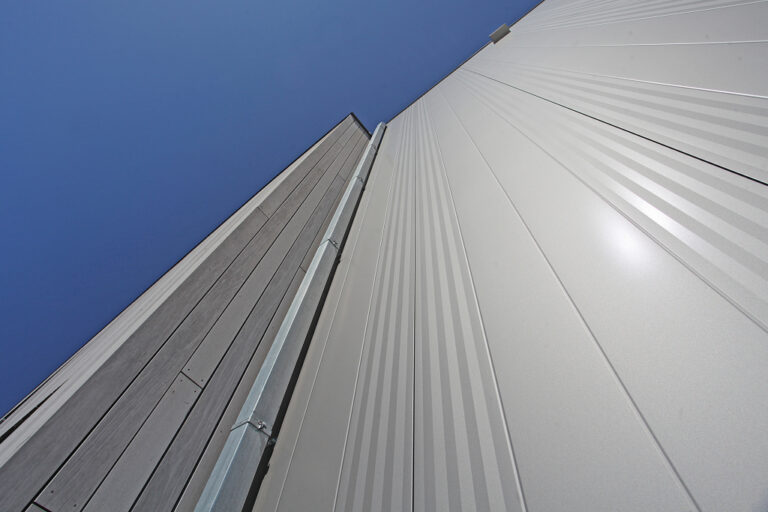 Retailpand van De Spieghel Trading Company in Obdam met CP Superior Line Brucha Facade Select FX panelen