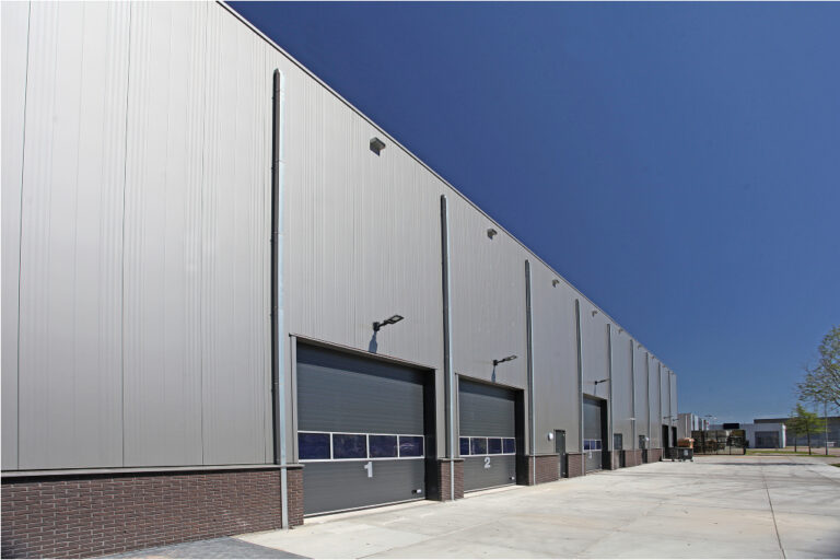Retailpand van De Spieghel Trading Company in Obdam met CP Superior Line Brucha Facade Select FX panelen
