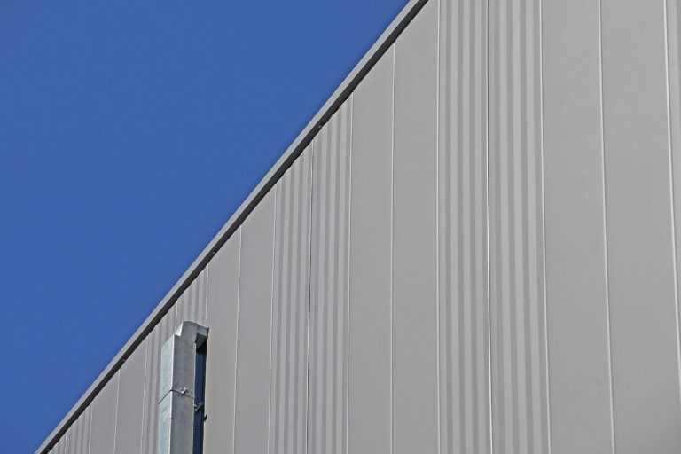 Retailpand van De Spieghel Trading Company in Obdam met CP Superior Line Brucha Facade Select FX panelen